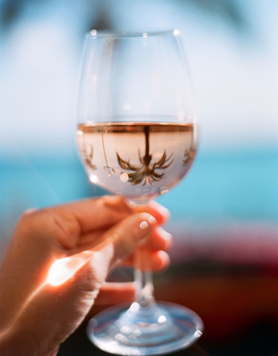 Weinabo-Abothek-Wein-Kistl-September-2020-der-Blick-zurueck-ins-Sommerglueck-Alentejo-Portugal-HMR-Pousio-Selection-Rose-2019-Bild-Palme-shop_web